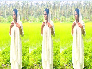 Cute Desi Girl Bathing