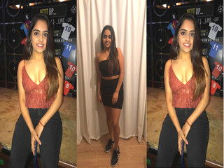 Sexy Desi Girl Shows Nude Body Part 2