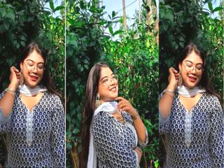 Horny Desi Girl Shows and Fingering