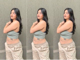 Desi Girl Sucking Dick