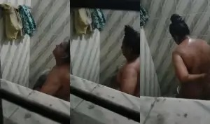 Desi Bhabhi Bathing Capture