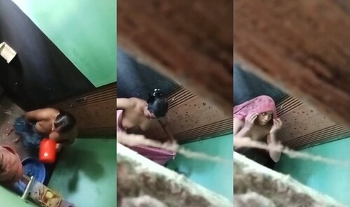 Desi Bahbhi Bathing Captue