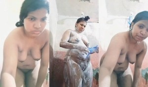 Horny Desi Bhabhi Bathing and Wearing Cloths Part 1