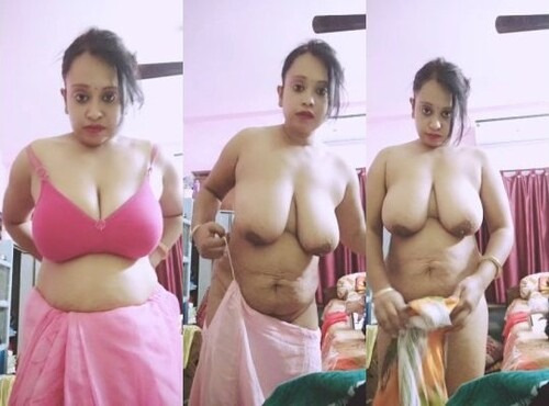Sexy Boudi Shows Her Nude Body
