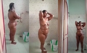 Desi BBW Bhabhi Bathing Capture By Hubby