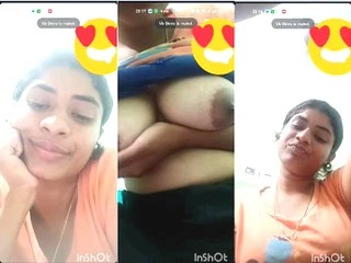 Cute Desi Girl Shows Boobs On VC